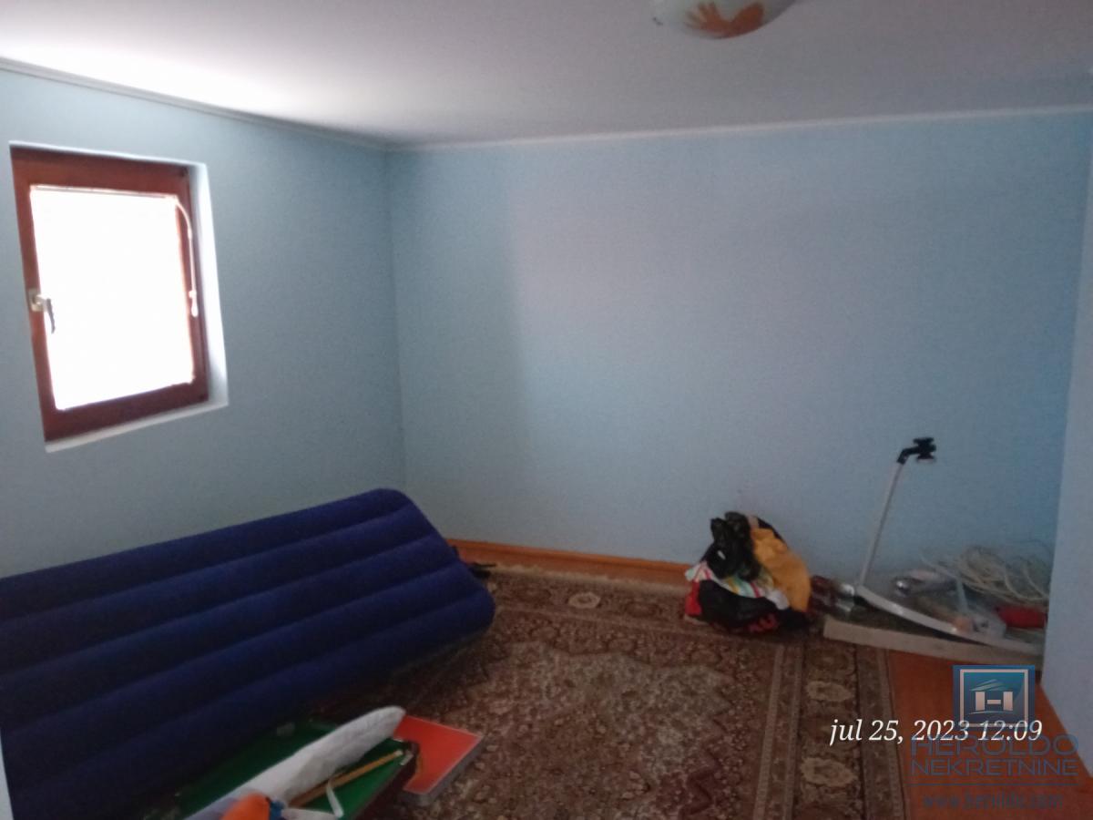 Na prodaju kuća u Ćupriji 64