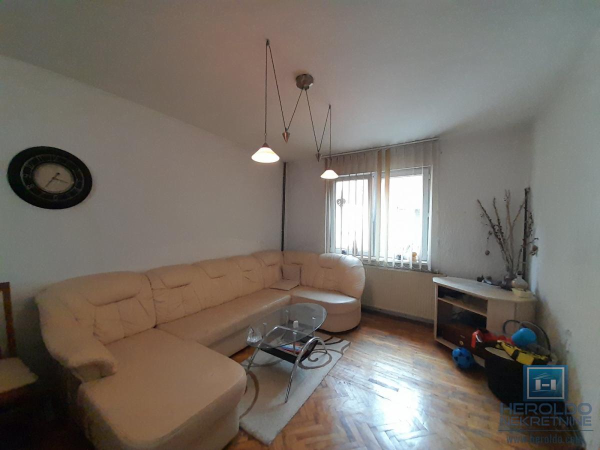 Na prodaju kuća u Ćupriji 9