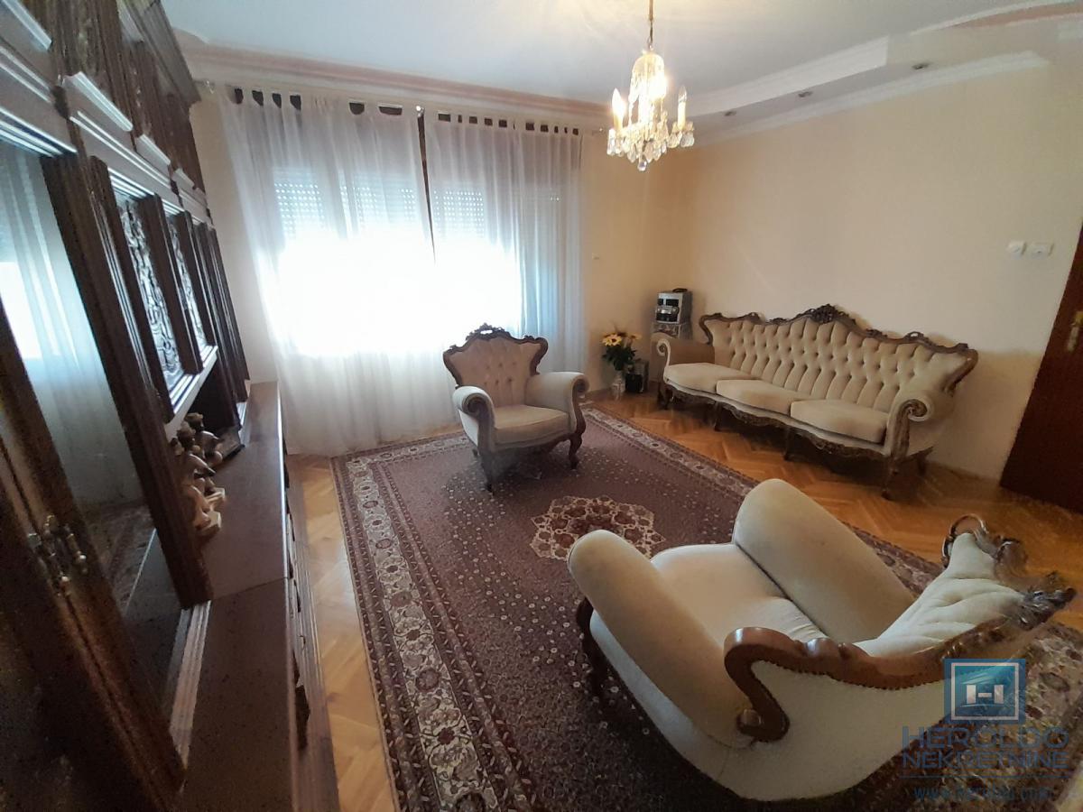 Na prodaju kuća u Ćupriji 48