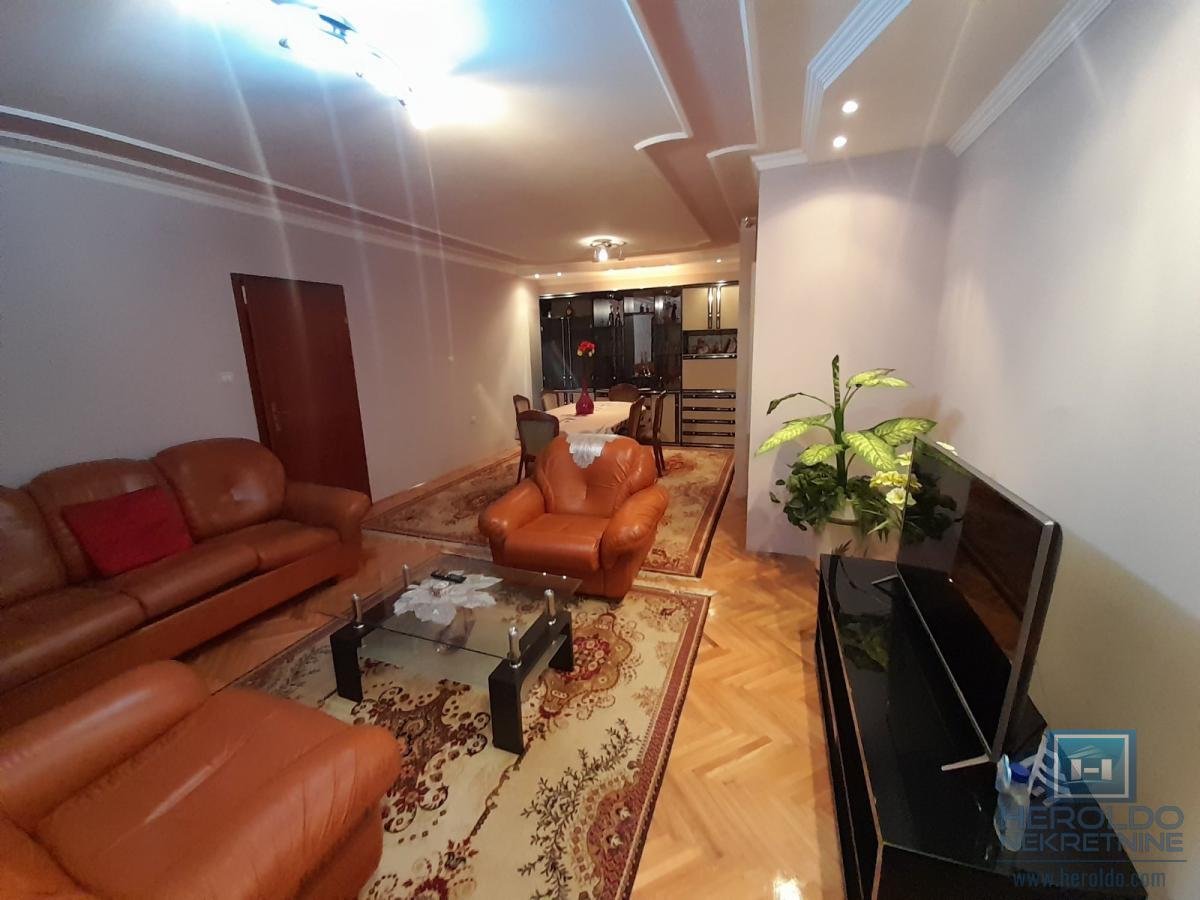 Na prodaju kuća u Ćupriji 21