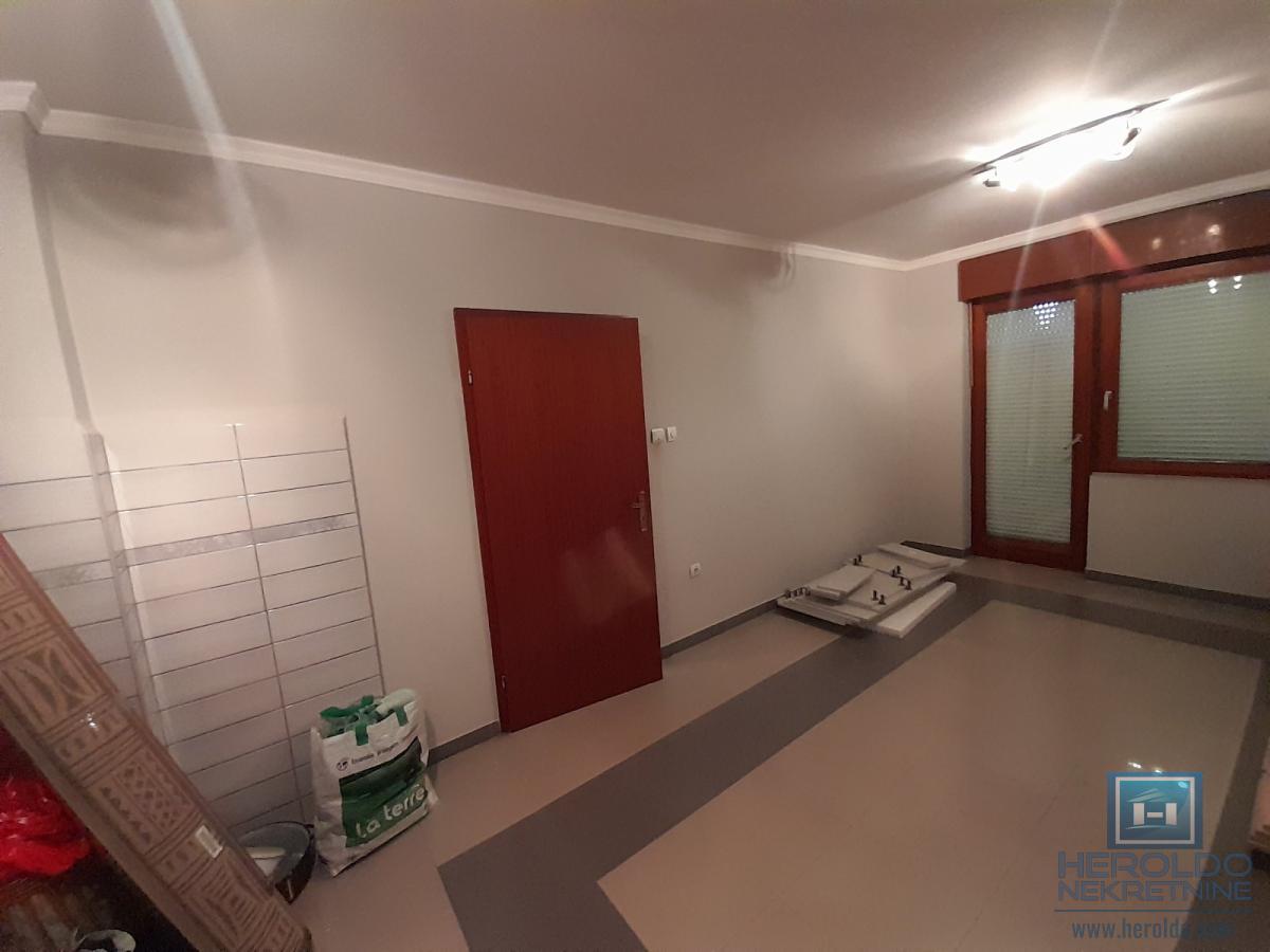 Na prodaju kuća u Ćupriji 33