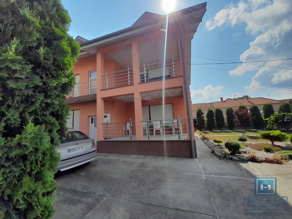 Na prodaju kuća u Ćupriji 10