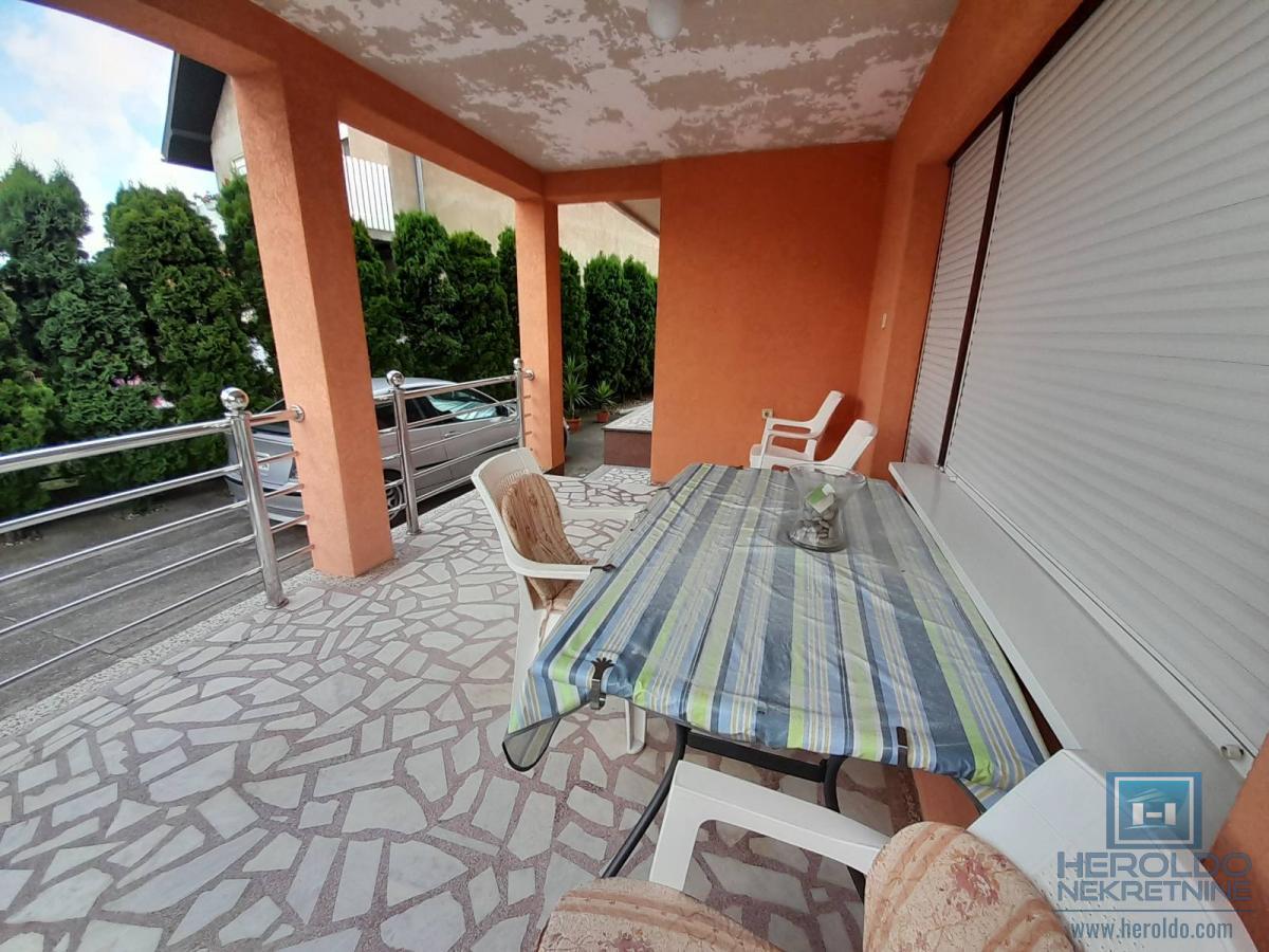 Na prodaju kuća u Ćupriji 13