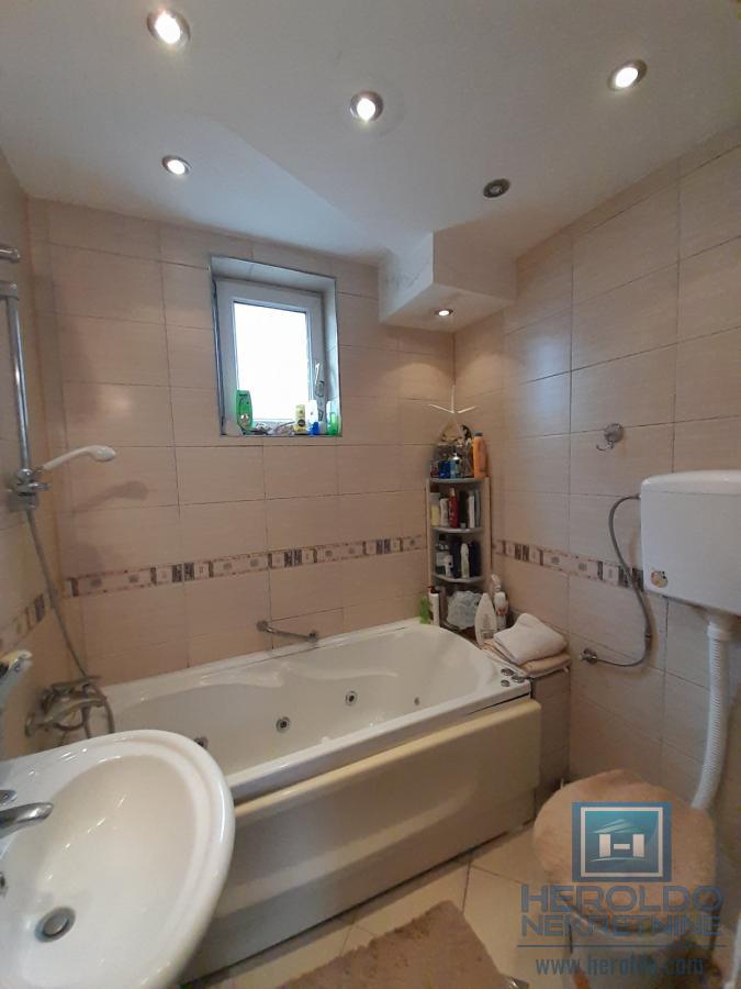 Na prodaju kuća u Ćupriji 26