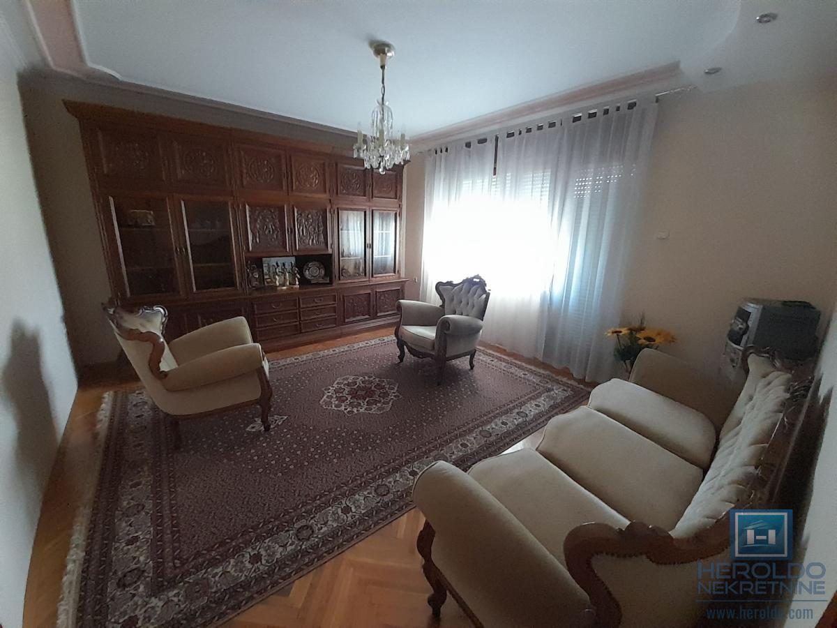 Na prodaju kuća u Ćupriji 44