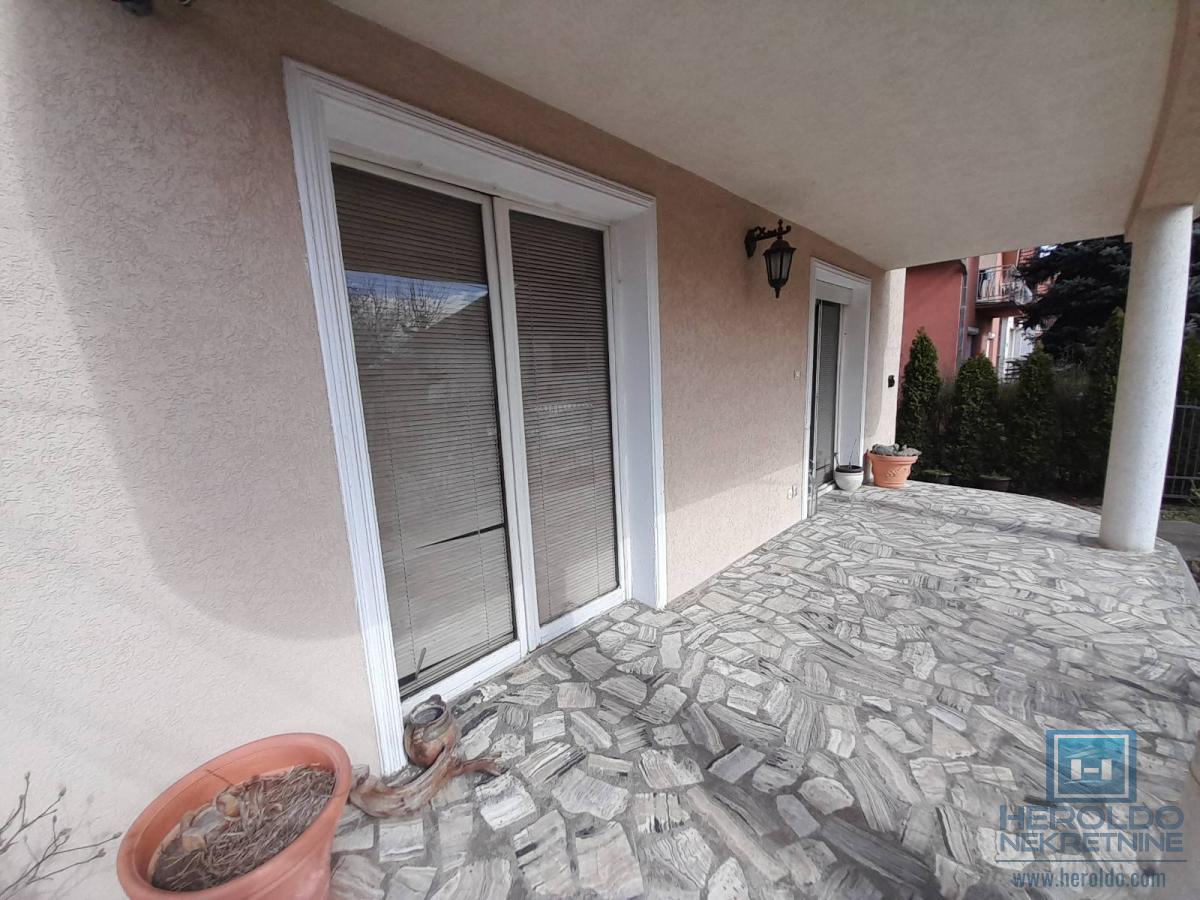 Na prodaju kuća u Ćupriji 2