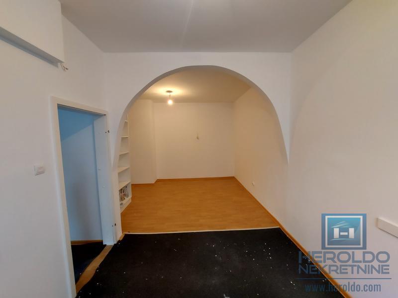 Na prodaju lokal u Jagodini 13