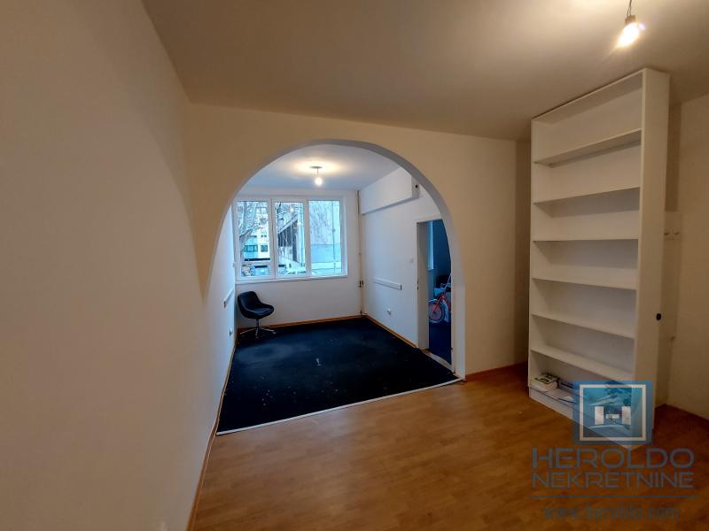 Na prodaju lokal u Jagodini 9