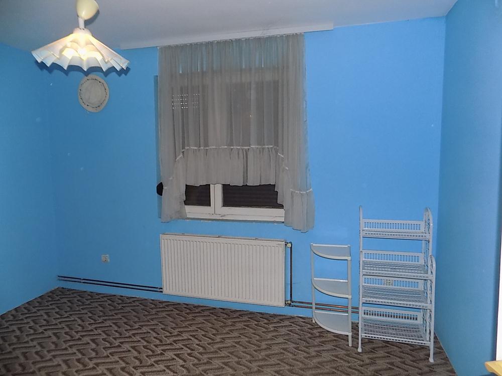 Na prodaju poslovni objekat 21