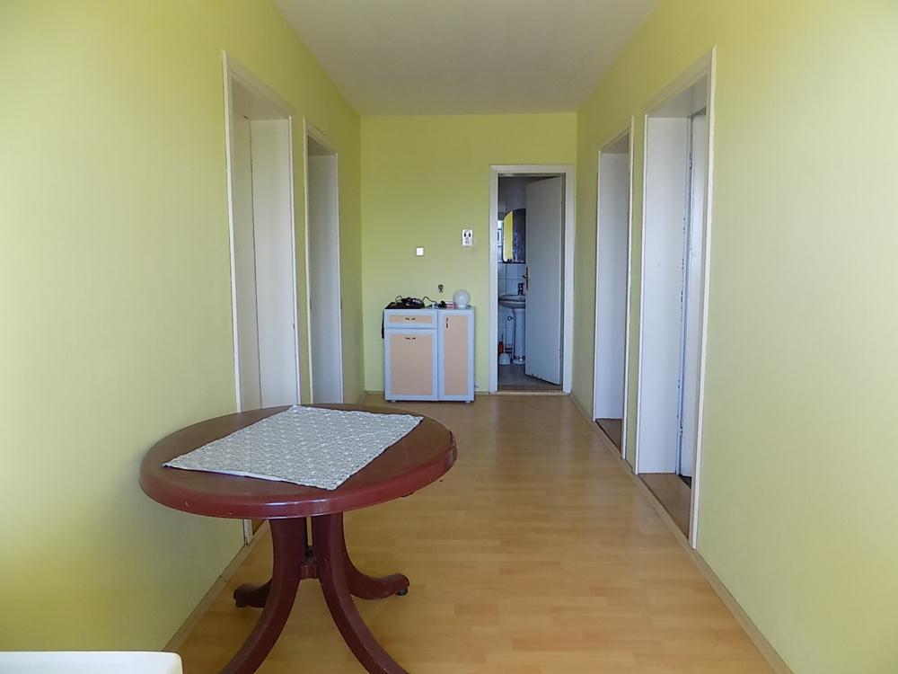 Na prodaju poslovni objekat 22