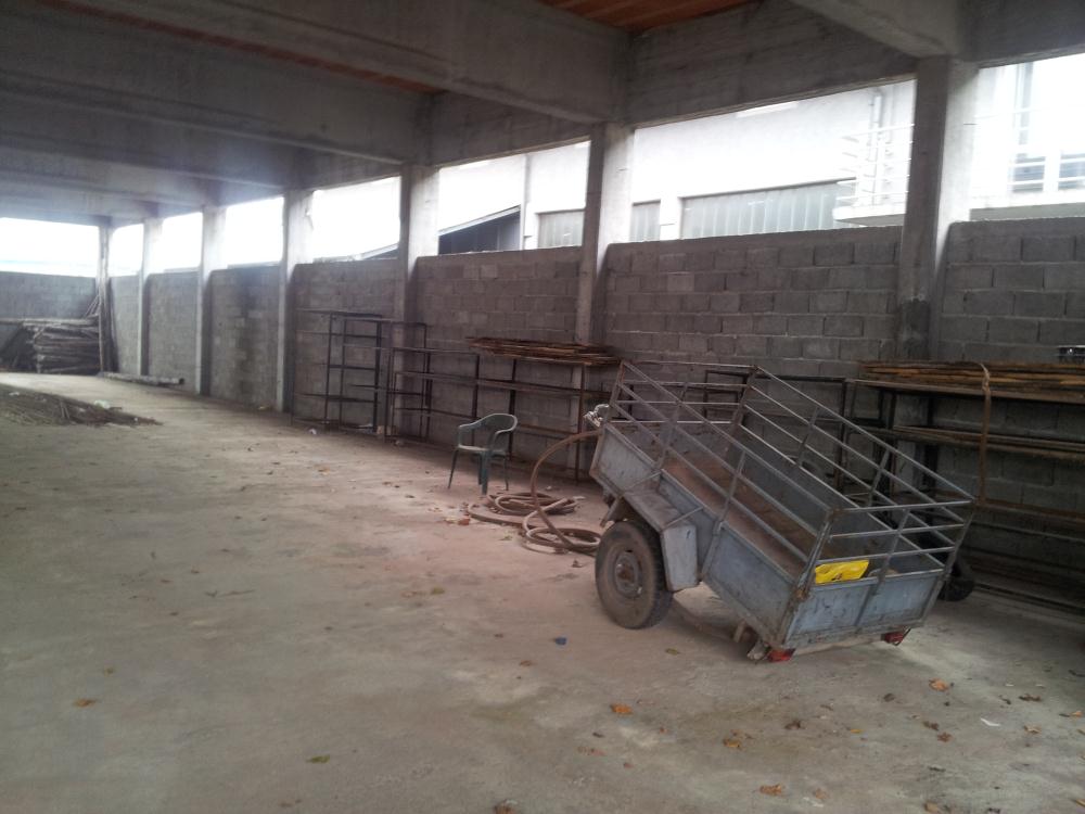 Na prodaju poslovni objekat 7