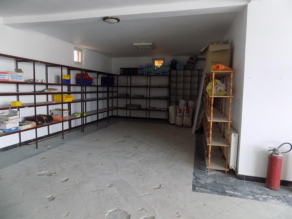 Na prodaju poslovni objekat 3