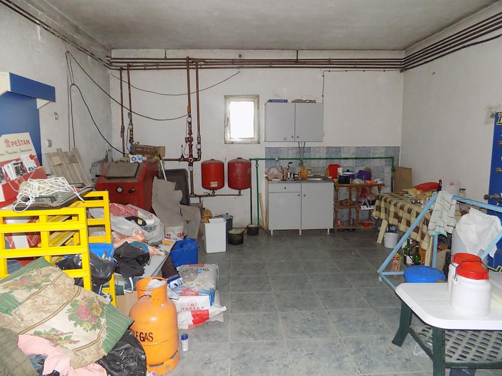 Na prodaju poslovni objekat 5