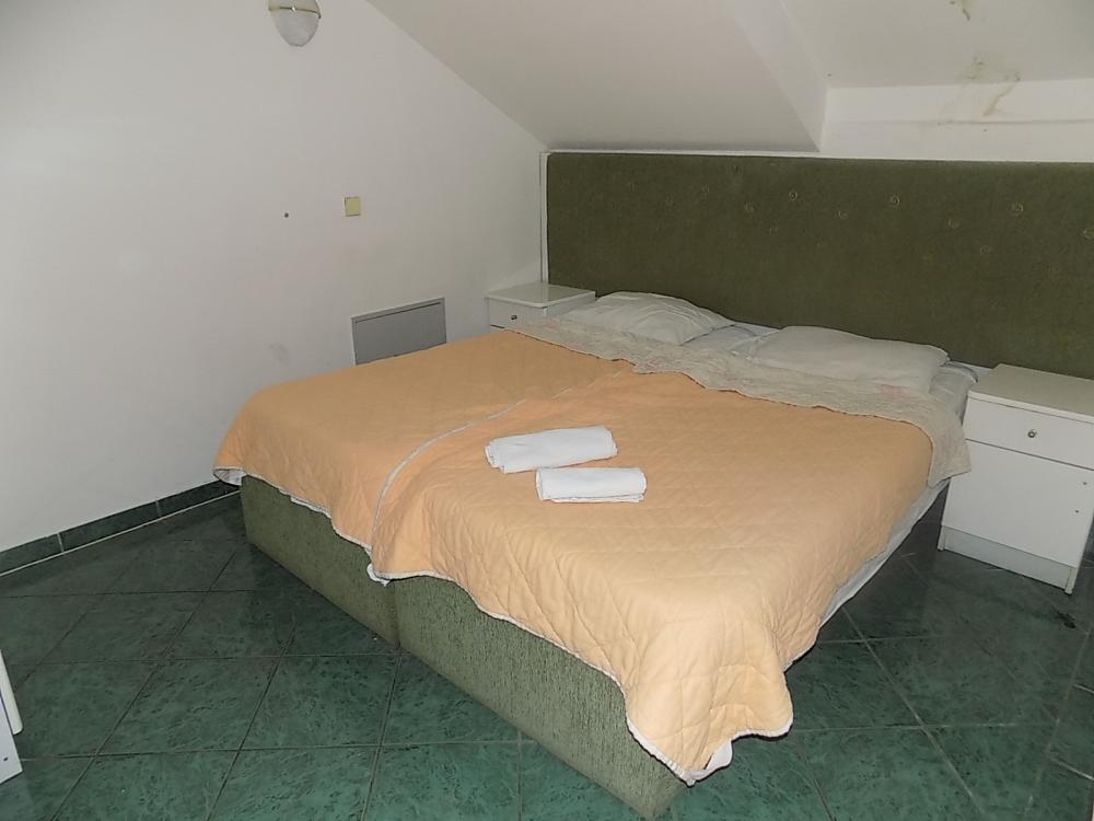 Na prodaju poslovni objekat 14