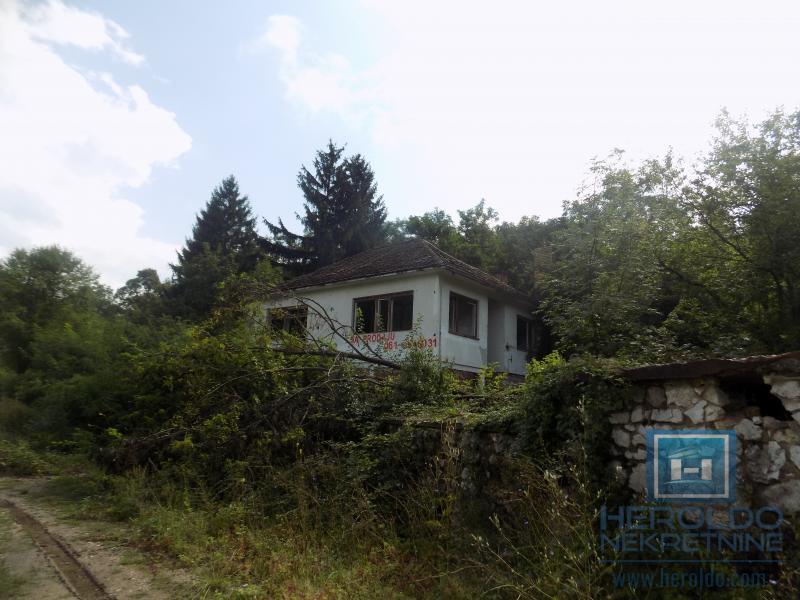 Na prodaju poslovni objekat 3