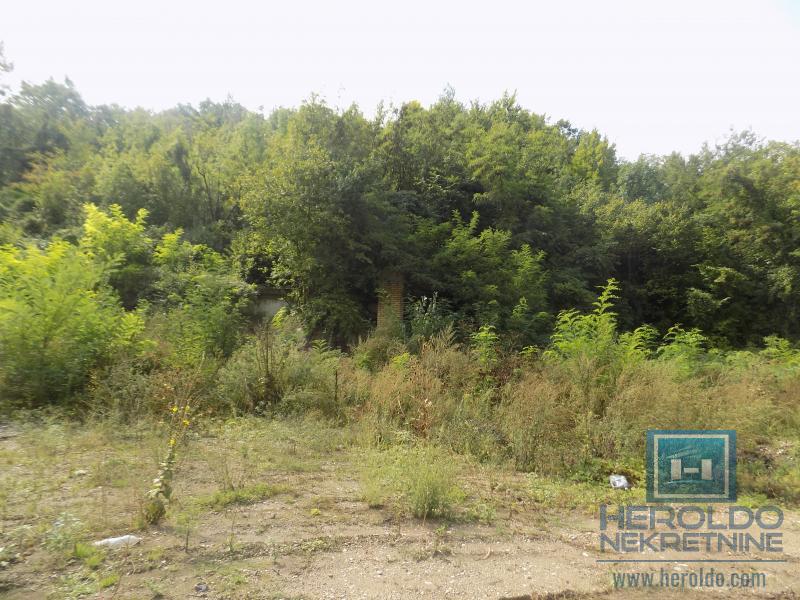 Na prodaju poslovni objekat 4