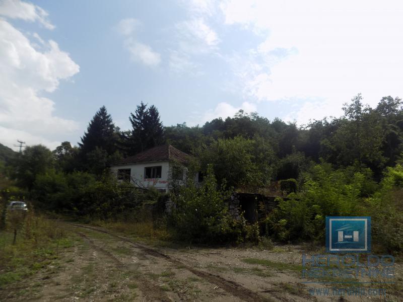 Na prodaju poslovni objekat 5