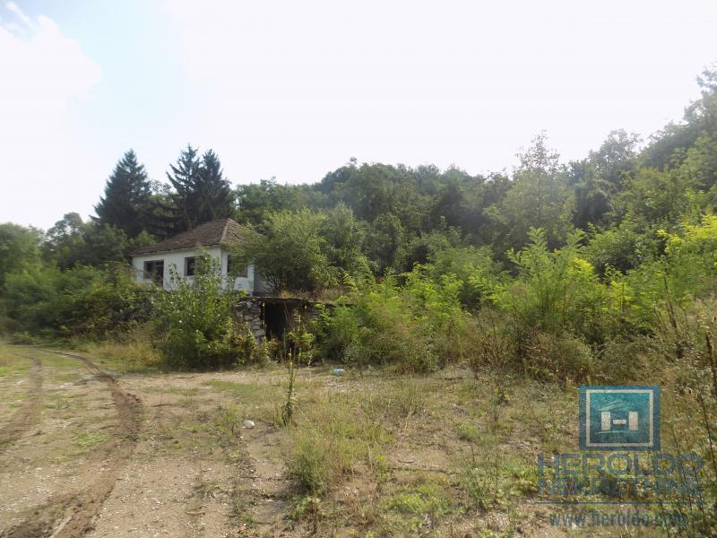 Na prodaju poslovni objekat 6