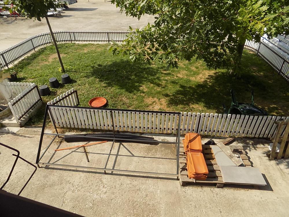 Na prodaju poslovni objekat 9