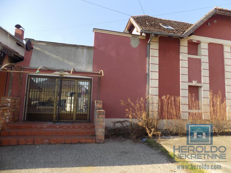 -Na prodaju poslovni-ugostiteljki objekat 4