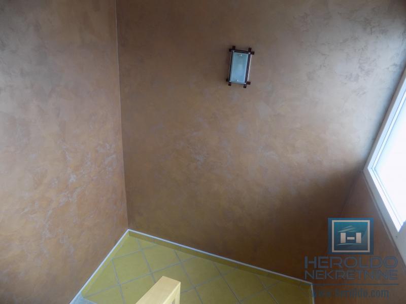 Na prodaju poslovno-stambeni objekat na odličnoj lokaciji 13