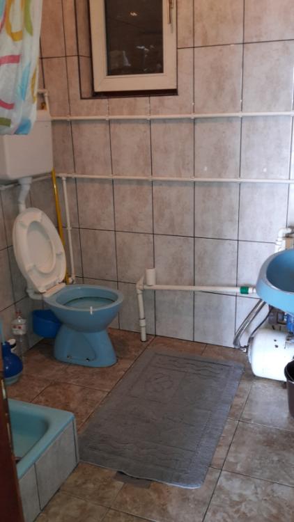 Na prodaju poslovno-stambeni objekat 4