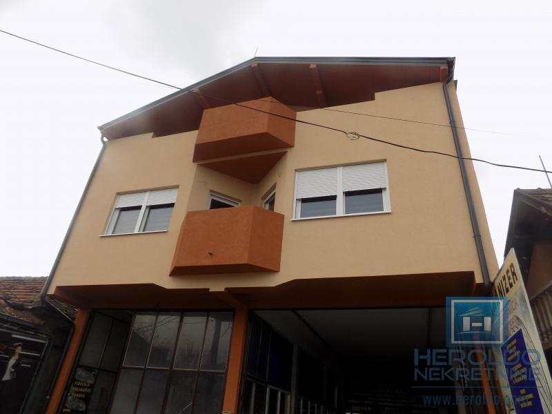 Na prodaju poslovno-stambeni objekat na odličnoj lokaciji 19