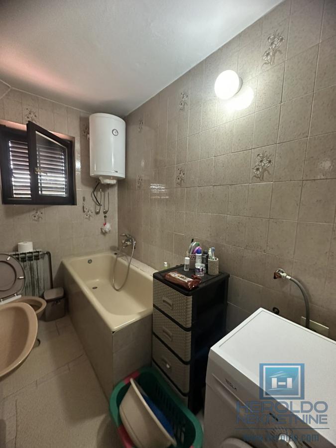 Na prodaju spratna kuća u Ćupriji 7