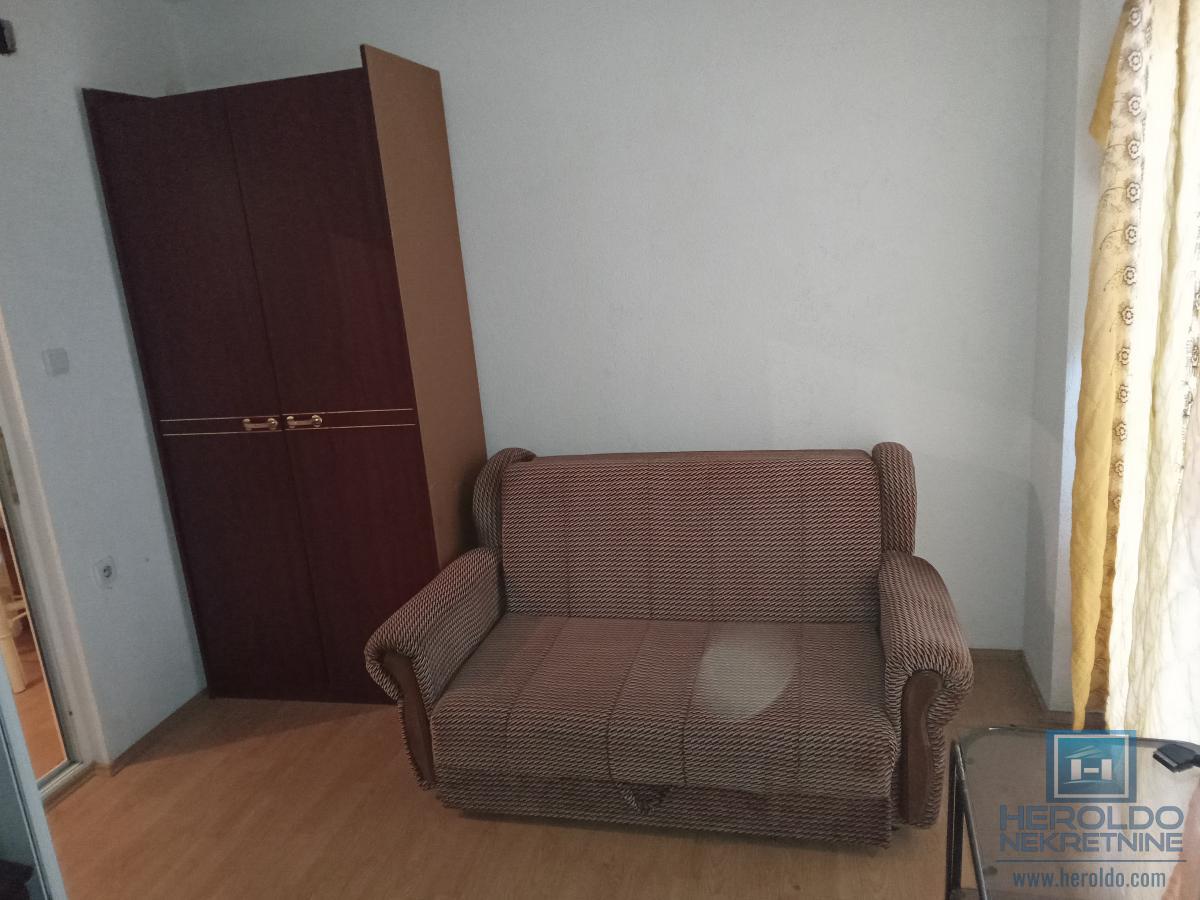 Na prodaju spratna kuća u Ćupriji 14