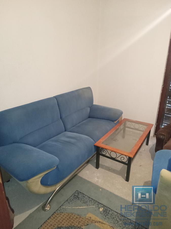 Na prodaju spratna kuća u Ćupriji 15