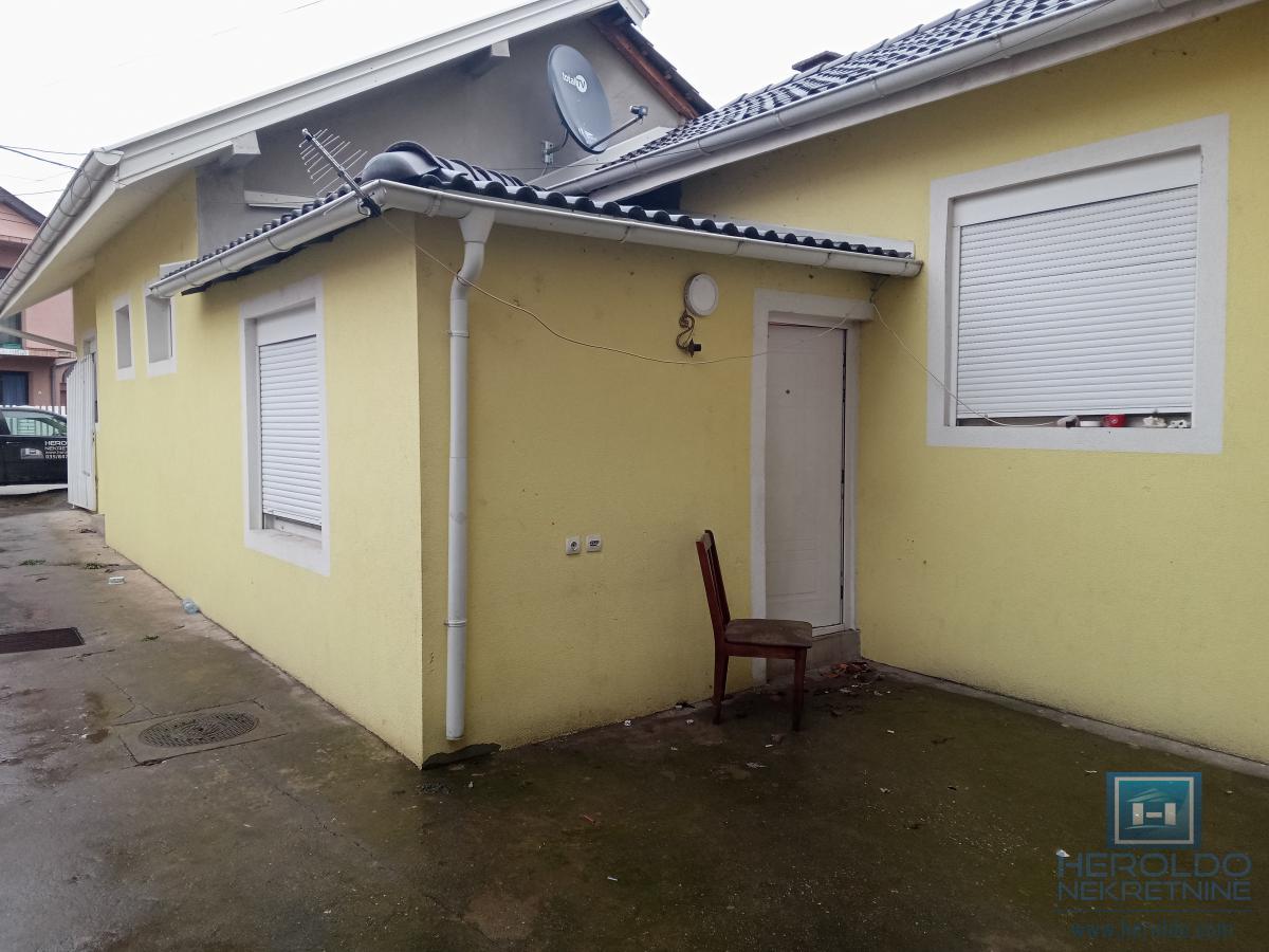 Na prodaju spratna kuća u Ćupriji 3