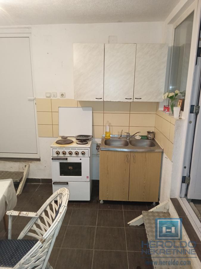 Na prodaju spratna kuća u Ćupriji 4