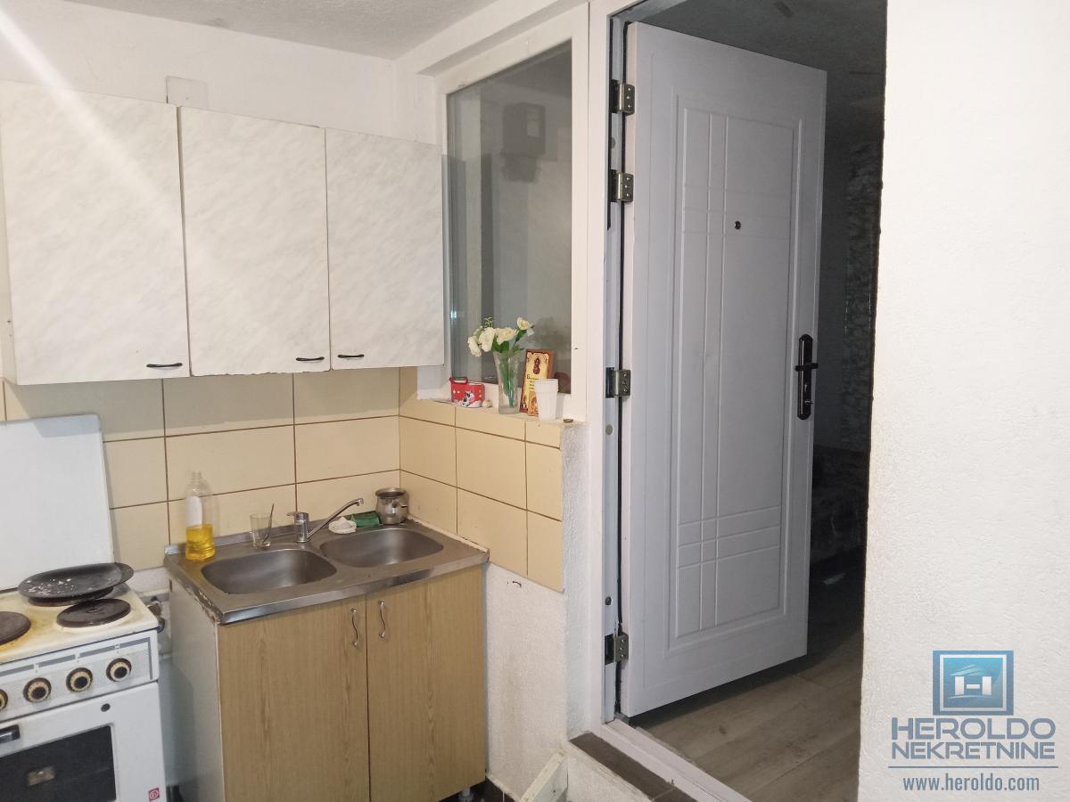 Na prodaju spratna kuća u Ćupriji 5