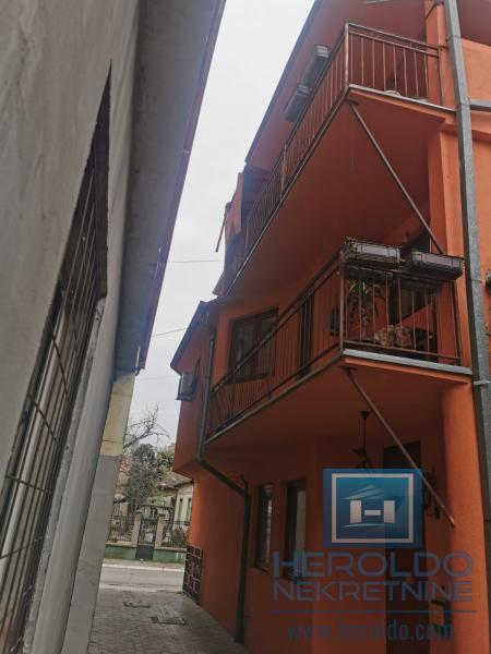 Na prodaju stambeno-poslovna zgrada 2