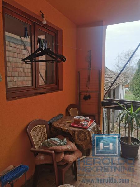 Na prodaju stambeno-poslovna zgrada 13