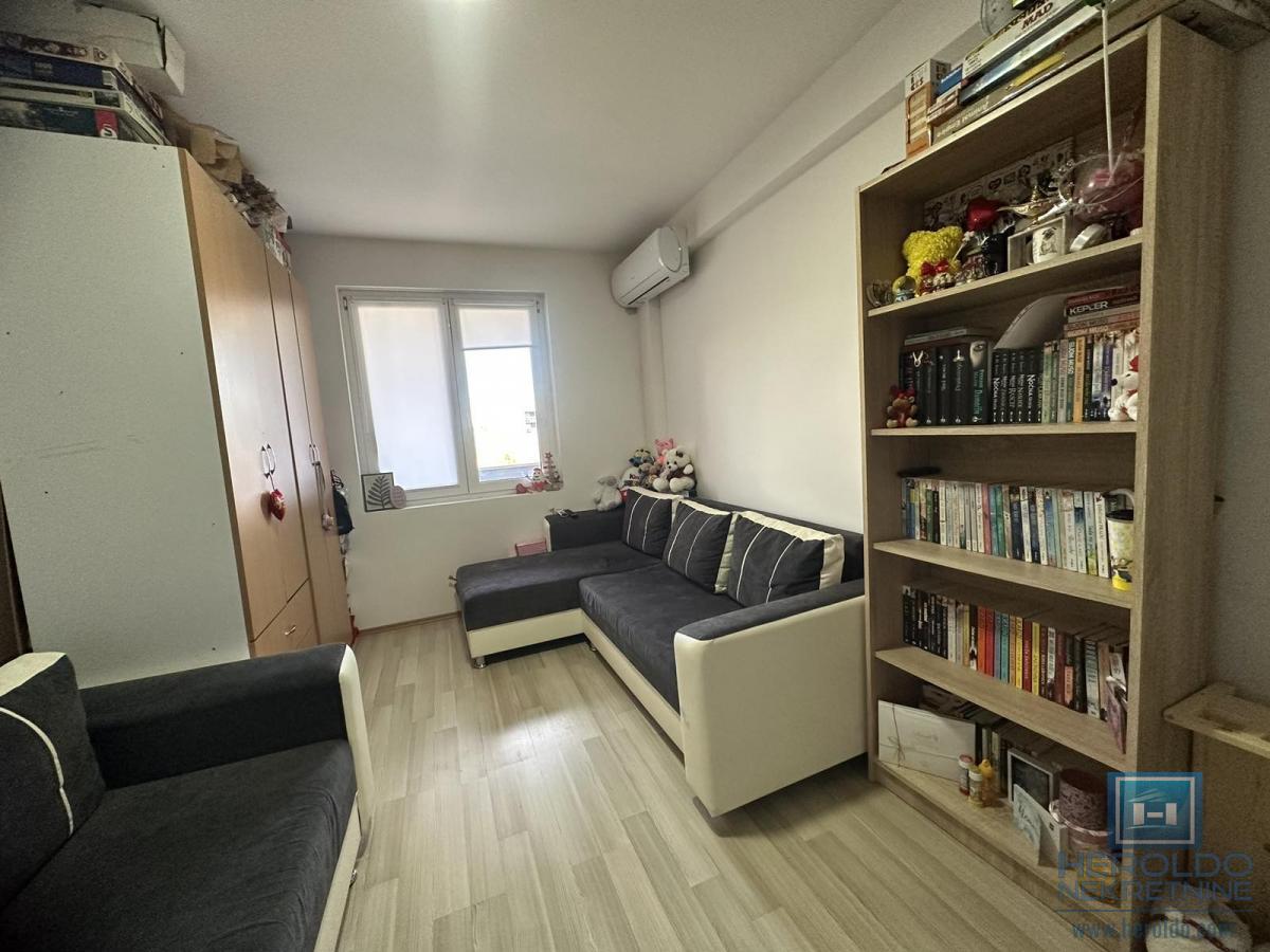 Na prodaju trosoban stan u Ćupriji 10