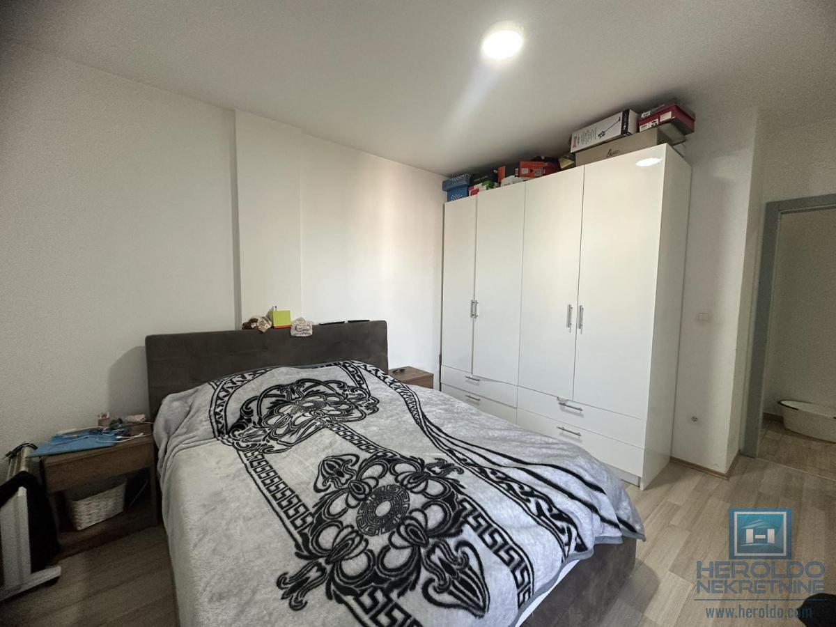 Na prodaju trosoban stan u Ćupriji 7