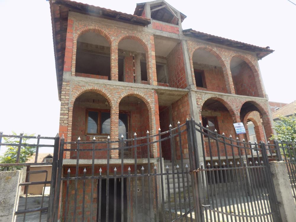 Nezavršena komforna kuća 4