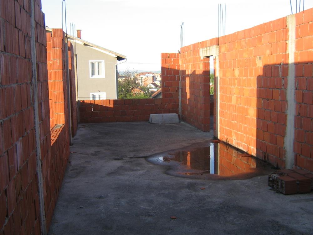 Nezavršena kuća, Solaris 7