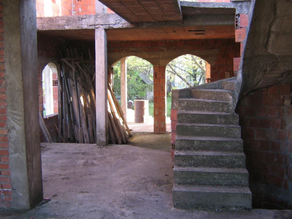 Nezavršena kuća, Solaris 1