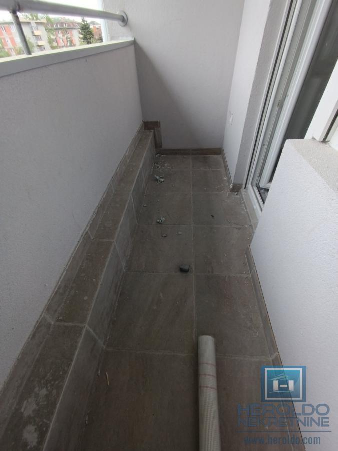 Nov, odmah useljiv stan 7