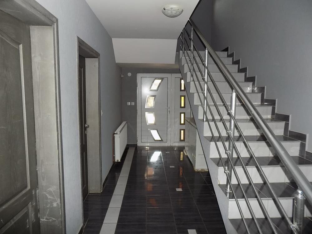 Nova i komforna kuća sa 8 spavaćih soba 8