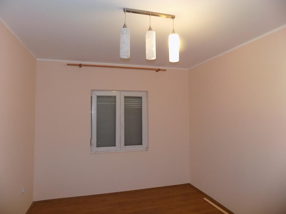 Nova i komforna kuća sa 8 spavaćih soba 17