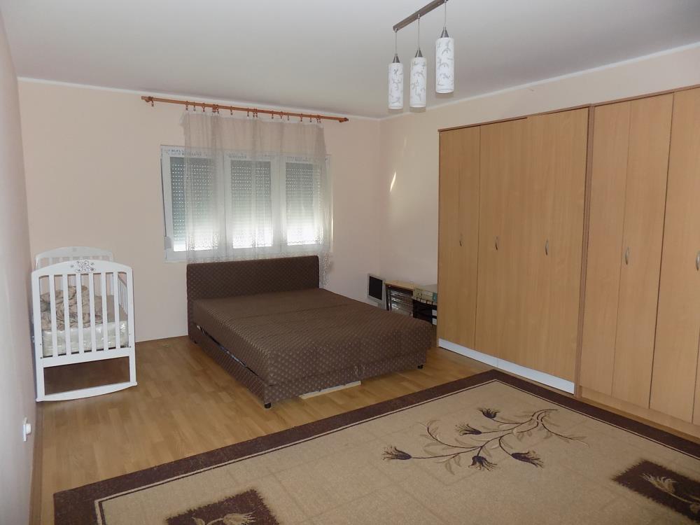 Nova i komforna kuća sa 8 spavaćih soba 18