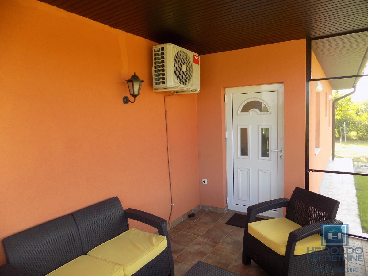 Nova kuća bez ulaganja na Karđorđevom brdu 49