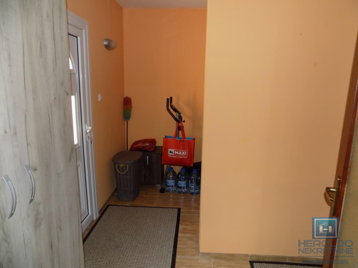 Nova kuća bez ulaganja na Karđorđevom brdu 43