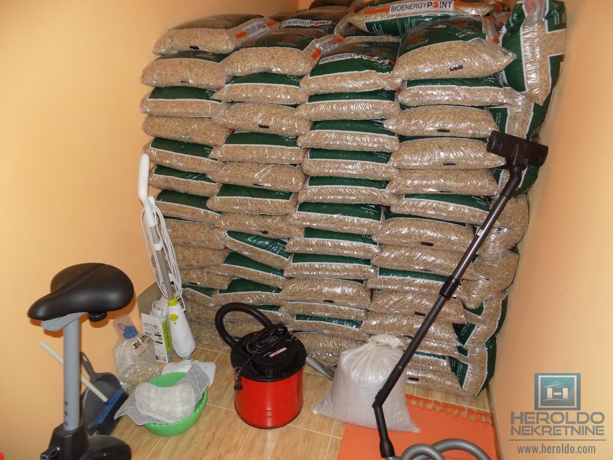 Nova kuća bez ulaganja na Karđorđevom brdu 45