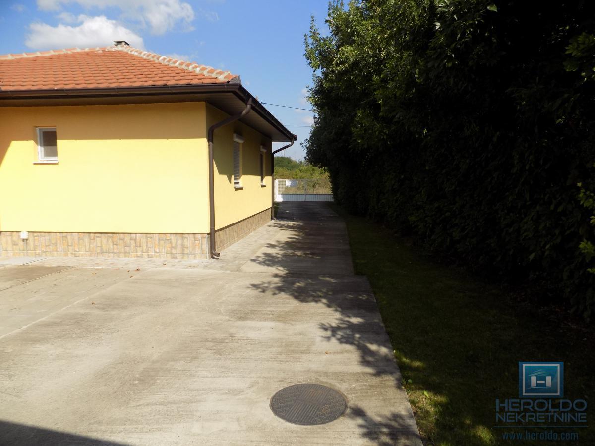 Nova kuća bez ulaganja na Karđorđevom brdu 22