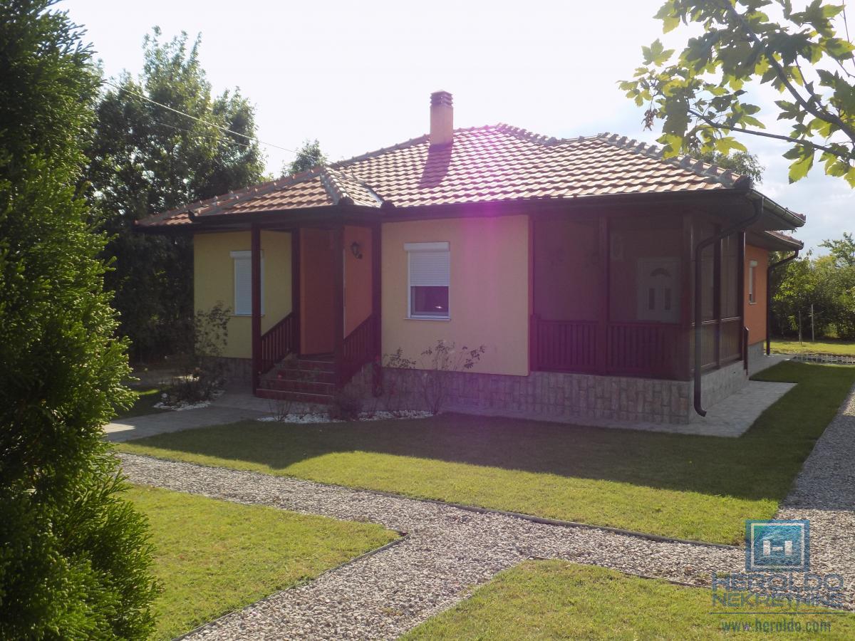 Nova kuća bez ulaganja na Karđorđevom brdu 5