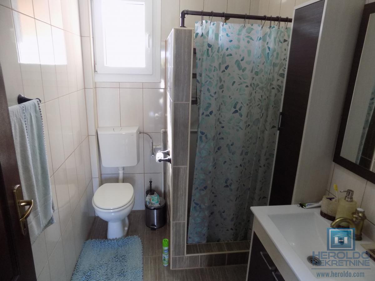 Nova kuća bez ulaganja na Karđorđevom brdu 31